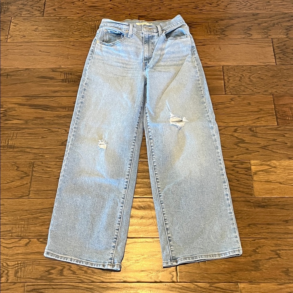 Levi’s High Rise Wide Leg Size 24